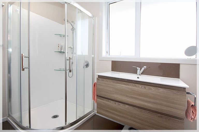 Photo of property in 68 Avenue Road, Foxton, 4814