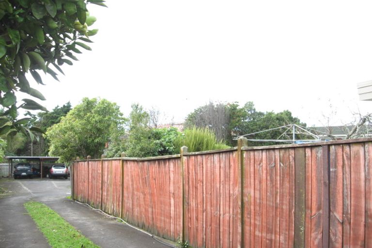 Photo of property in 8 Leewood Place, Pakuranga Heights, Auckland, 2010