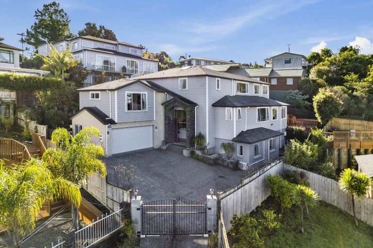 Photo of property in 52 Corricvale Way, Northcross, Auckland, 0630