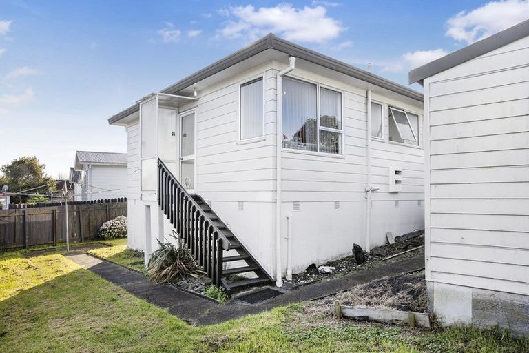 Photo of property in 1/14 Silver Creek Road, Weymouth, Auckland, 2103