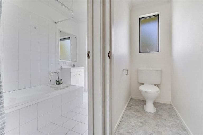 Photo of property in 11 Castlewold Place, Huntington, Hamilton, 3210