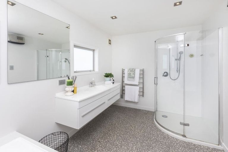 Photo of property in 1 Hanover Place, Ilam, Christchurch, 8041