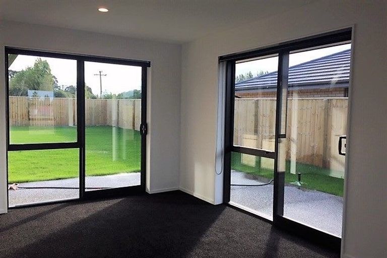 Photo of property in 15 Minerva Crescent, Woodend, 7610