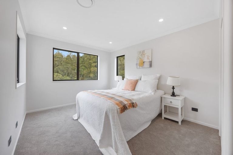 Photo of property in 2f Hughs Way, Flat Bush, Auckland, 2019