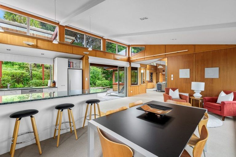 Photo of property in 68-70 Matakatia Parade, Matakatia, Whangaparaoa, 0930
