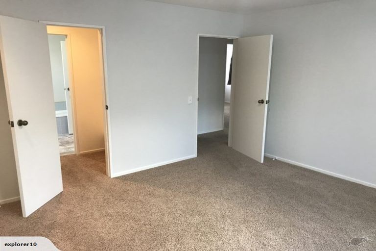 Photo of property in 12 Scandia Court, Hokowhitu, Palmerston North, 4410