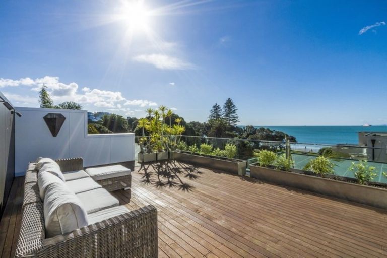 Photo of property in 15 The Strand, Takapuna, Auckland, 0622