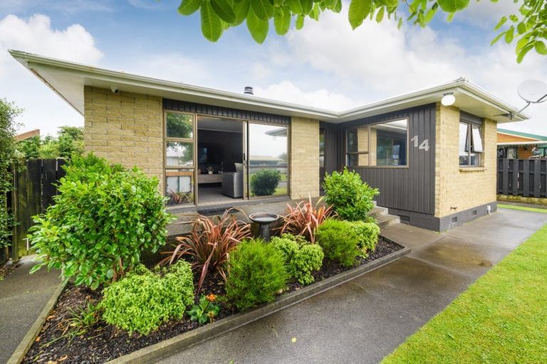 Photo of property in 14 Huntly Street, Foxton, 4814