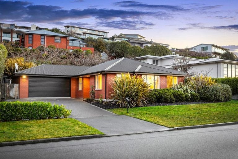 Photo of property in 40 Pentonville Close, Westmorland, Christchurch, 8025