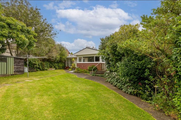 Photo of property in 265 Titirangi Road, Titirangi, Auckland, 0604