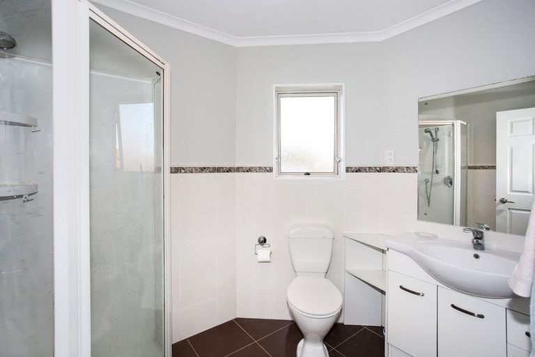 Photo of property in 12 Prado Drive, Pukekohe, 2120