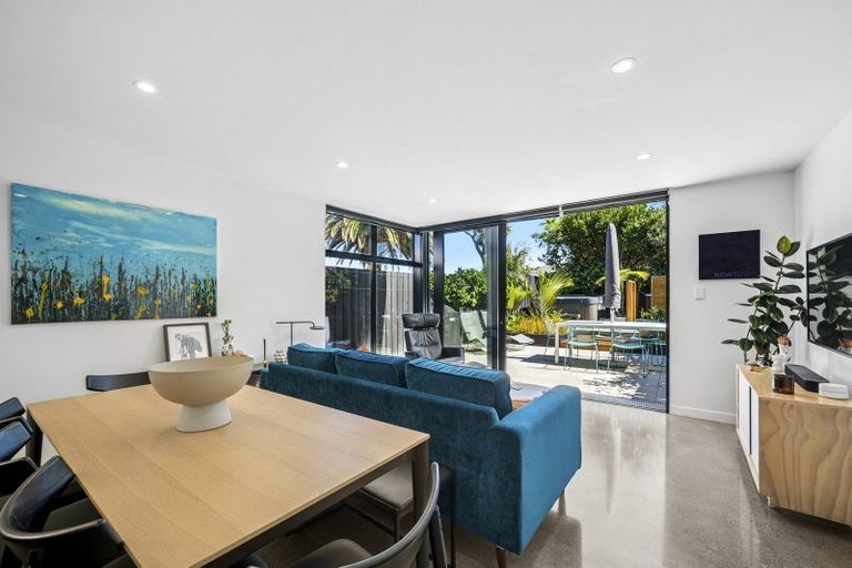 Photo of property in 19 Picton Avenue, Newtown, Wellington, 6021