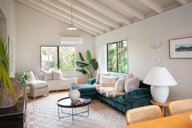 Photo of property in 279 Clifton Road, Te Awanga, 4102