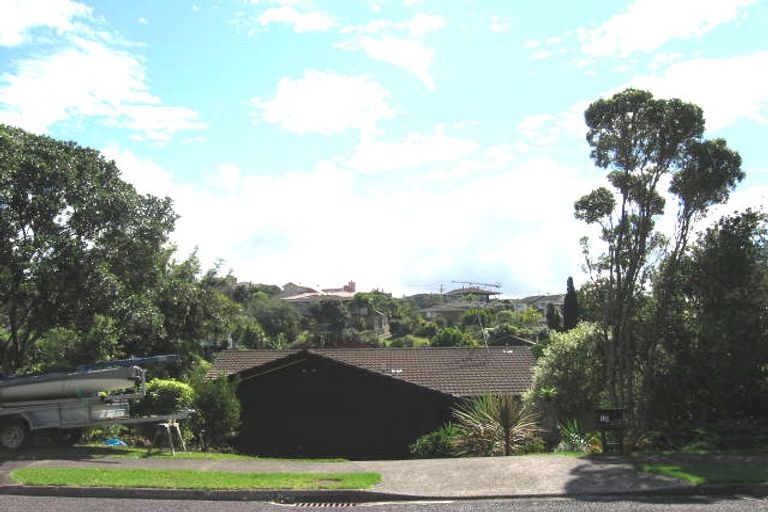 Photo of property in 15 Tiri View Place, Waiake, Auckland, 0630