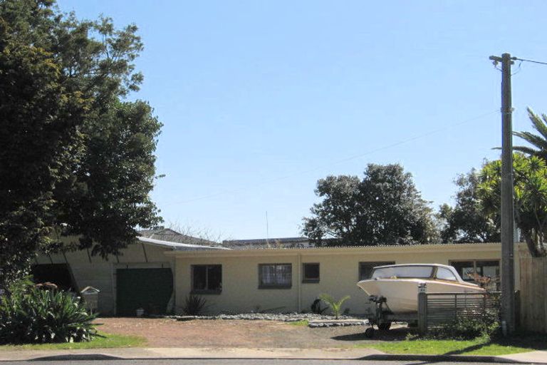 Photo of property in 8b Annette Place, Whitianga, 3510