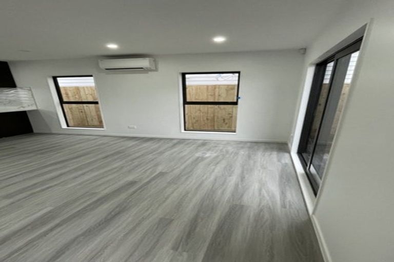 Photo of property in 9e Julian Place, Otara, Auckland, 2023