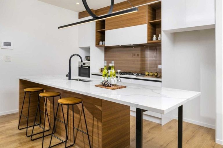 Photo of property in 60 Schoolside Road, Kumeu, 0810