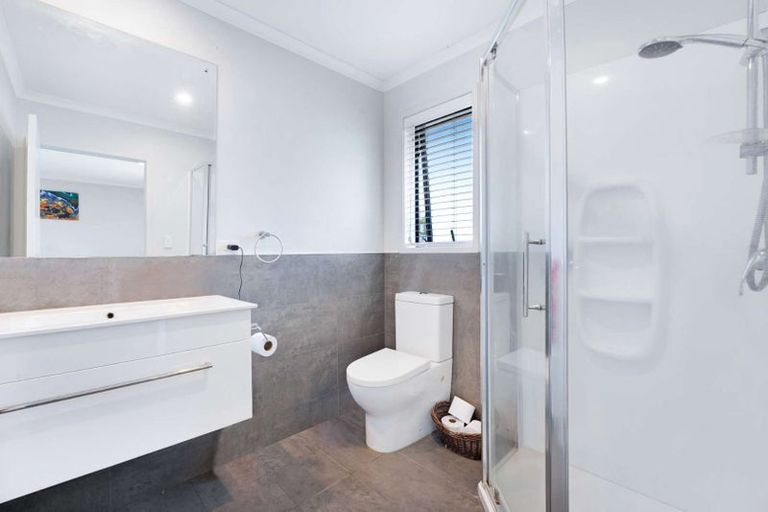 Photo of property in 2 Matawai Puna Drive, Pukekohe, 2120