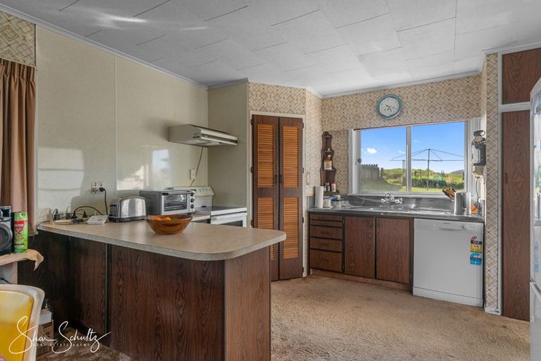 Photo of property in 30 Bickerstaffe Road, Maungaturoto, 0520