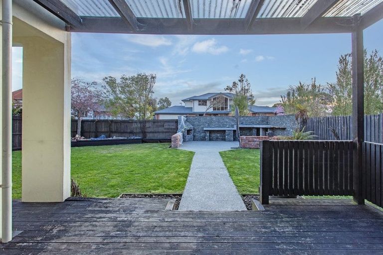 Photo of property in 3 Monterey Place, Parklands, Christchurch, 8083