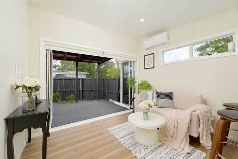 Photo of property in 3/176 Henderson Valley Road, Henderson, Auckland, 0612