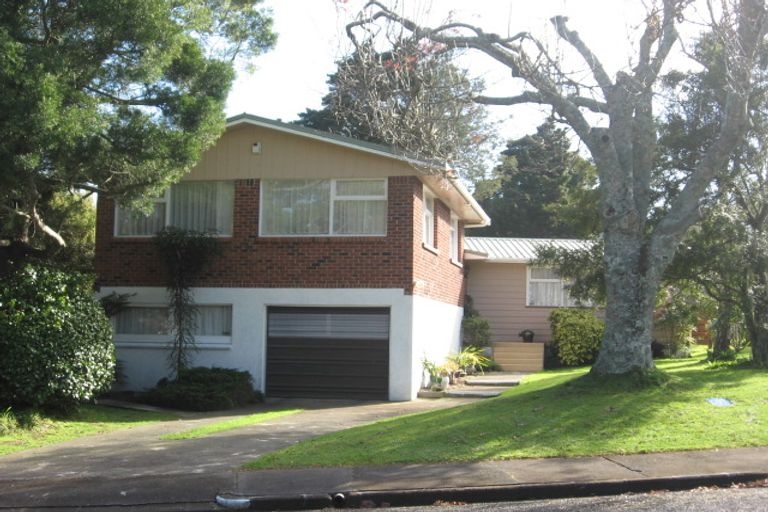 Photo of property in 26 Kelvyn Grove, Hillpark, Auckland, 2102