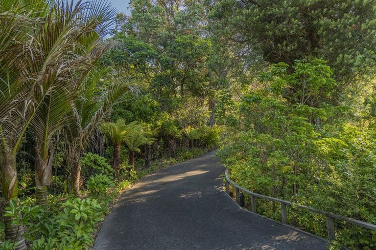 Photo of property in 49 Mount Avenue, Pauanui, Hikuai, 3579