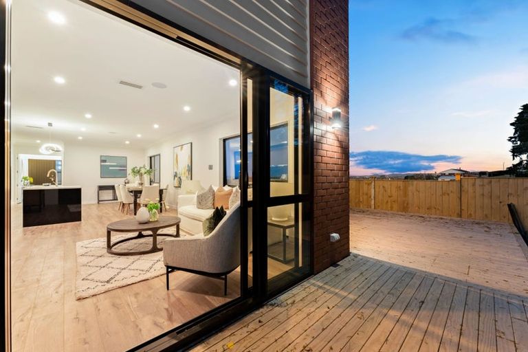 Photo of property in 28 Kate Duncan Drive, Swanson, Auckland, 0614