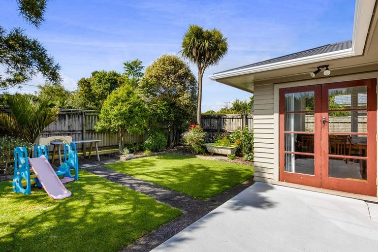 Photo of property in 28 Old South Road, Okato, 4335