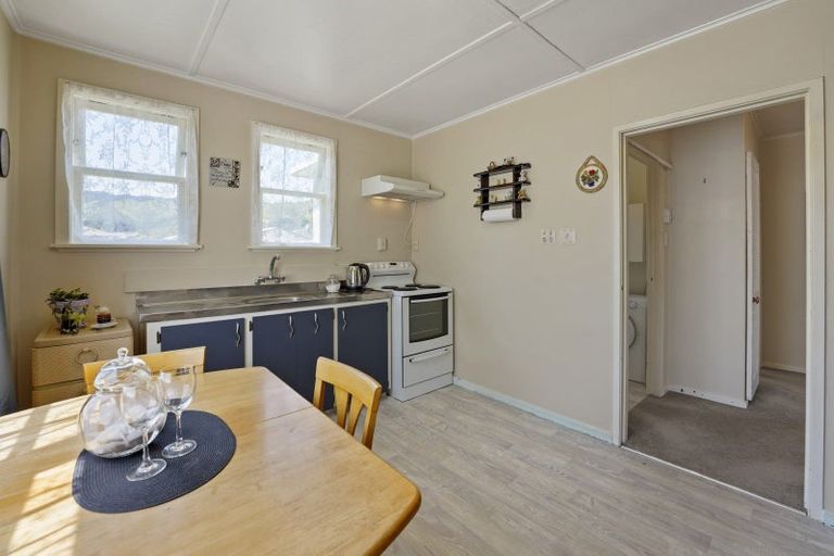 Photo of property in 11 Cole Street, Naenae, Lower Hutt, 5011