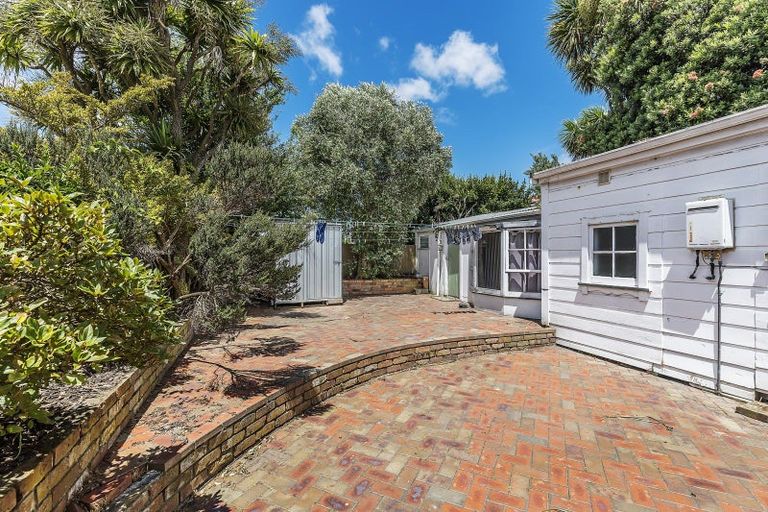 Photo of property in 10 Green Street, Newtown, Wellington, 6021