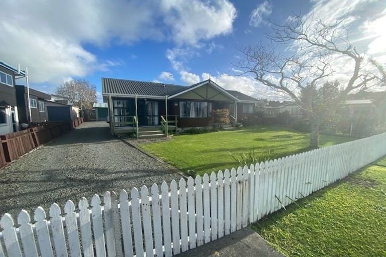 Photo of property in 75 One Tree Point Road, One Tree Point, 0118