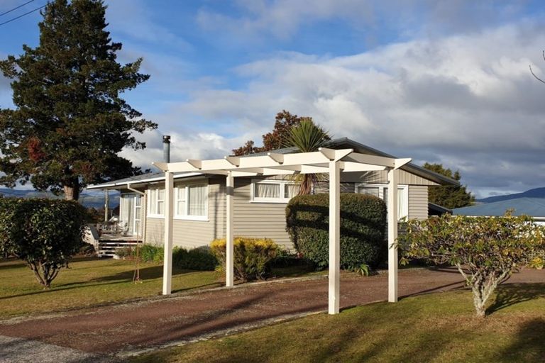Photo of property in 2 Teal Place, Selwyn Heights, Rotorua, 3015