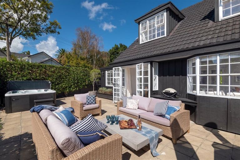 Photo of property in 7 Crown Lane, Remuera, Auckland, 1050