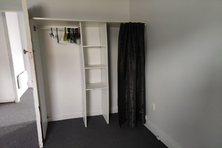 Photo of property in 2/4 Wainui Road, Waiwhetu, Lower Hutt, 5010