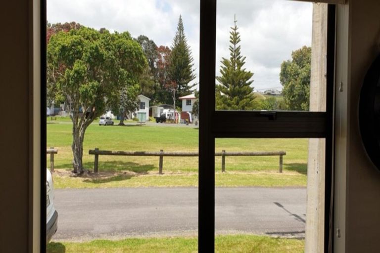 Photo of property in 64 Fifth Avenue, Urenui, 4377