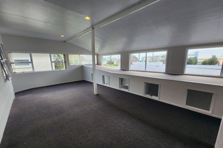 Photo of property in 149 Clawton Street, Westown, New Plymouth, 4310