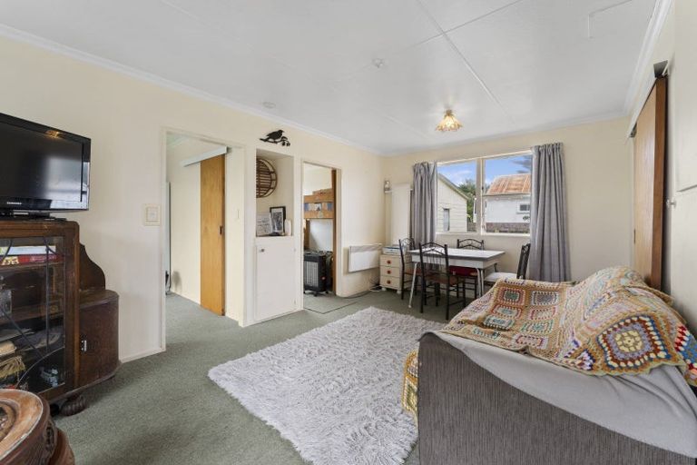 Photo of property in 49 Toi Street, Otaki Beach, Otaki, 5512