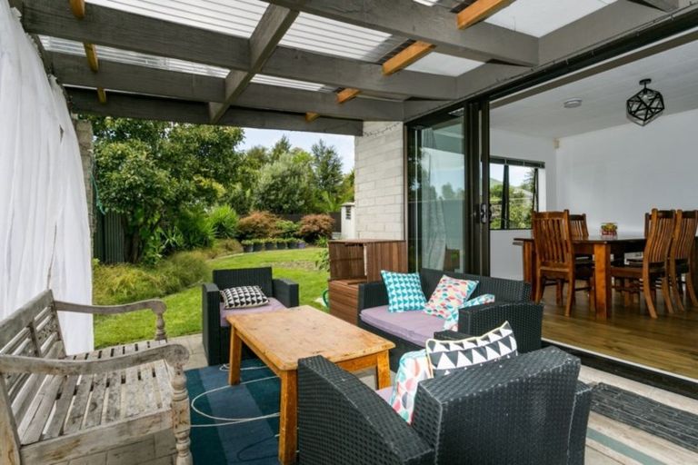 Photo of property in 1 Durham Drive, Havelock North, 4130