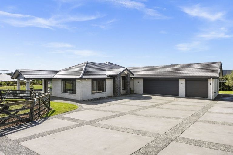 Photo of property in 12 Church View Road, Waiau Pa, Pukekohe, 2679