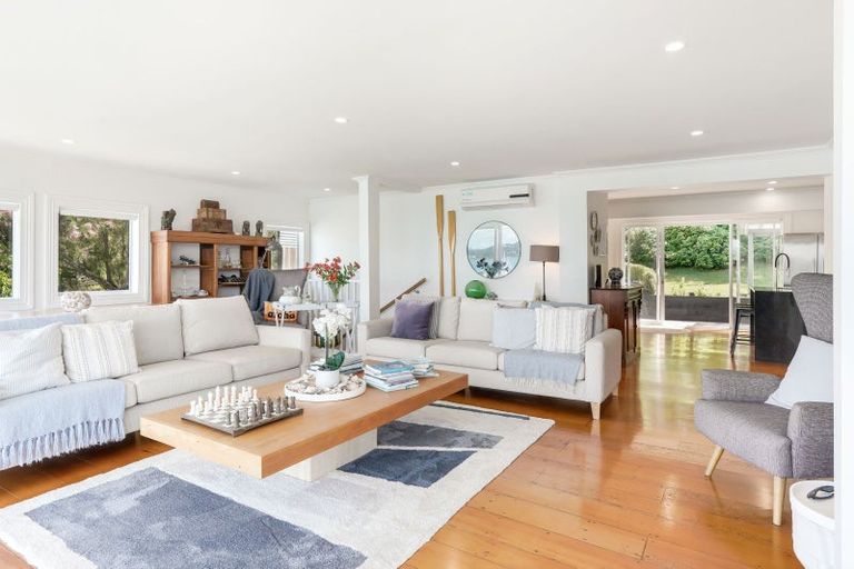 Photo of property in 27 Wellington Street, Russell, 0202