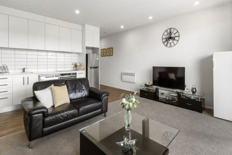 Photo of property in 102/38c Fraser Avenue, Northcote, Auckland, 0627