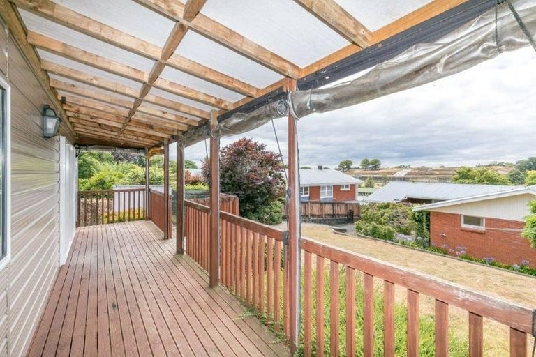 Photo of property in 35 Acacia Crescent, Glenview, Hamilton, 3206