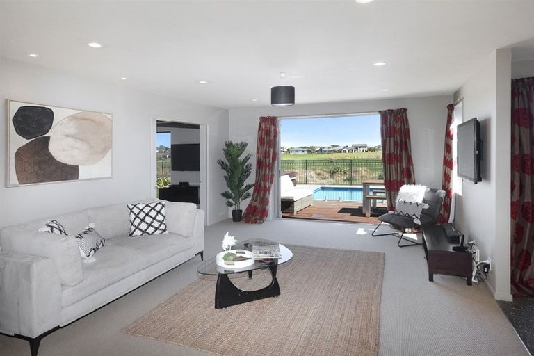 Photo of property in 4 The Belfry, Waimairi Beach, Christchurch, 8083