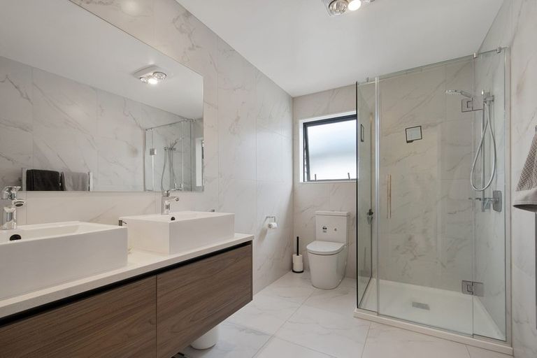 Photo of property in 15 Wicket Lane, Whenuapai, Auckland, 0618