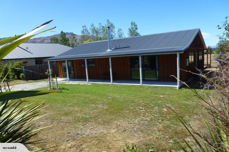 Photo of property in 5 Charles Court, Lake Hawea, Wanaka, 9382