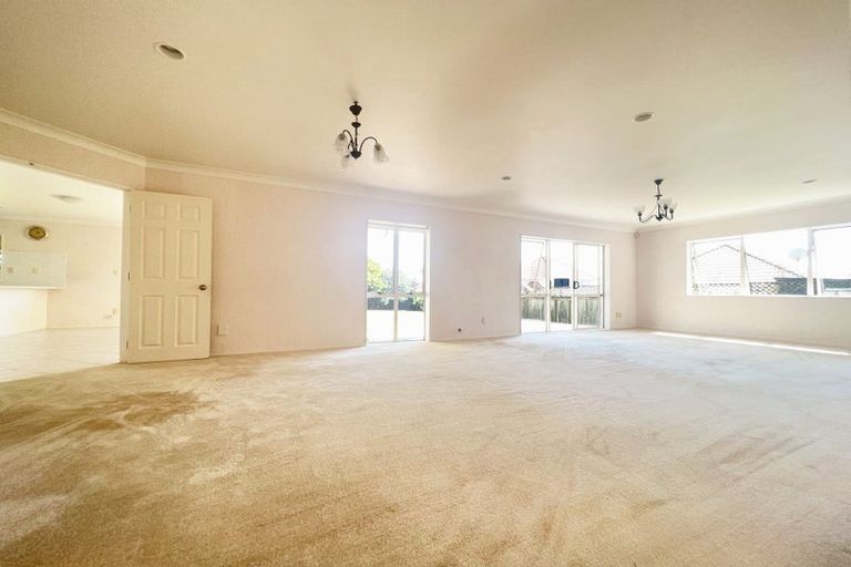 Photo of property in 16 Keppoch Court, Dannemora, Auckland, 2016