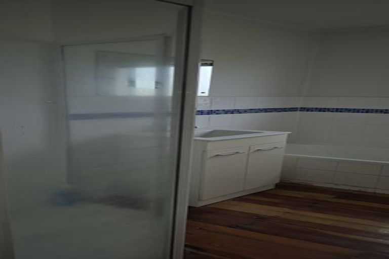 Photo of property in 3 Owens Road, Waiuku, 2123