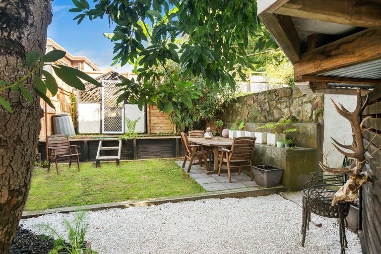 Photo of property in 30c Eleventh Avenue, Tauranga, 3110