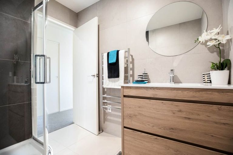 Photo of property in 1/66 Seymour Road, Sunnyvale, Auckland, 0612